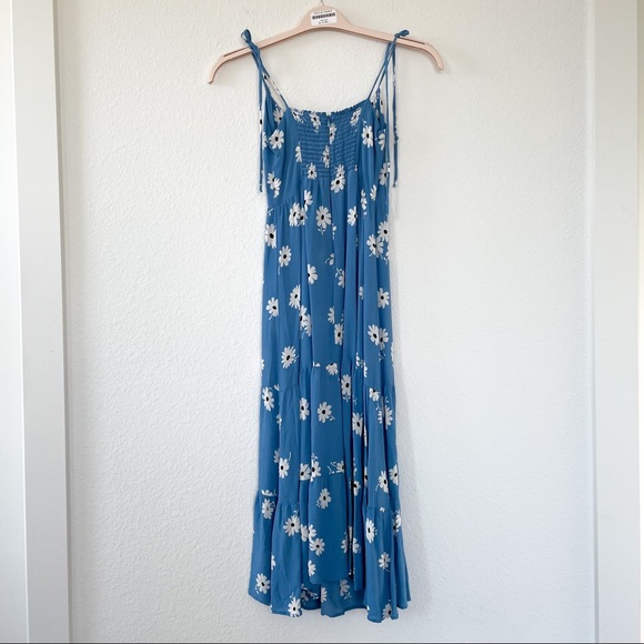 Reformation Blue Juliette Girl Chelsea Daisy Print Dress - Picture 4 of 7
